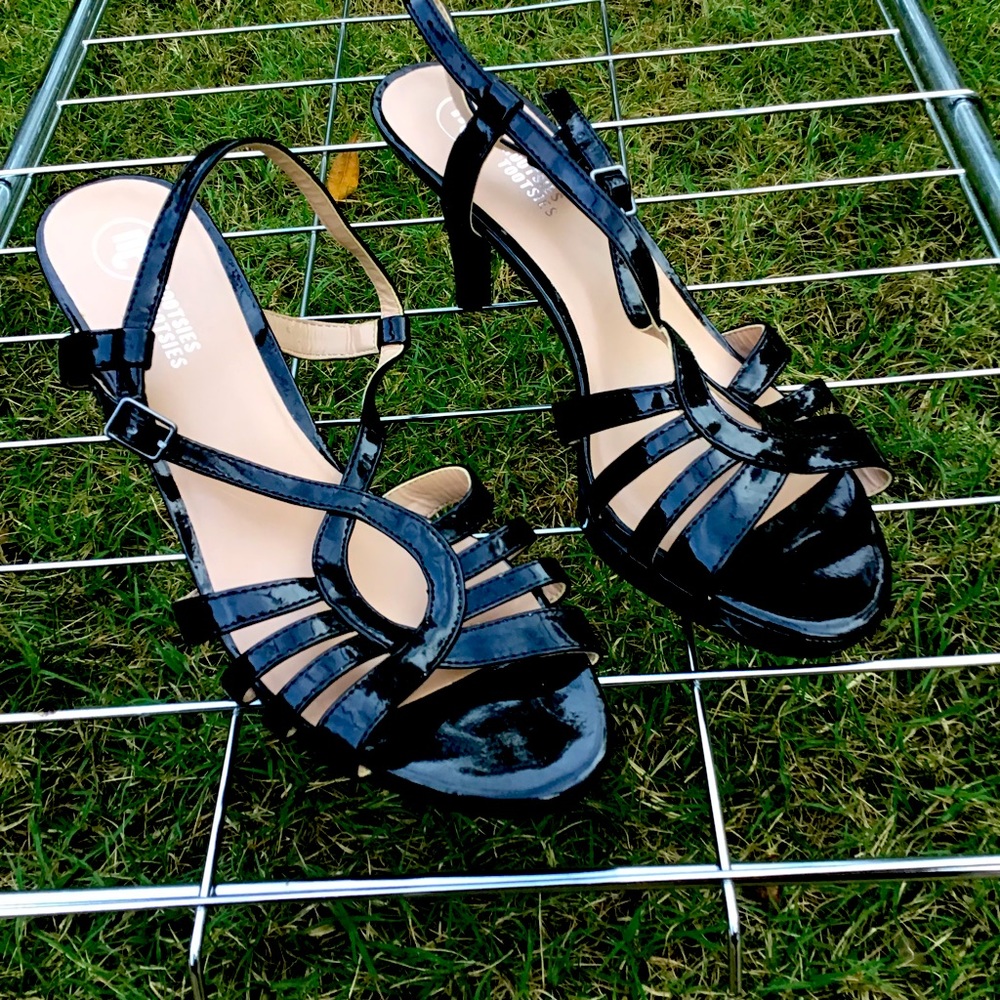 Mootsie Tootsie short black heels